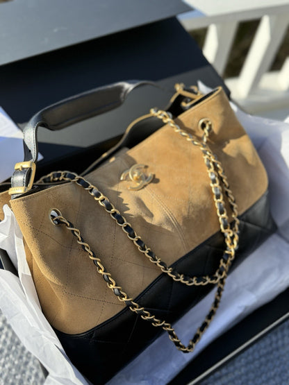 Chanel 25a Tote Bag