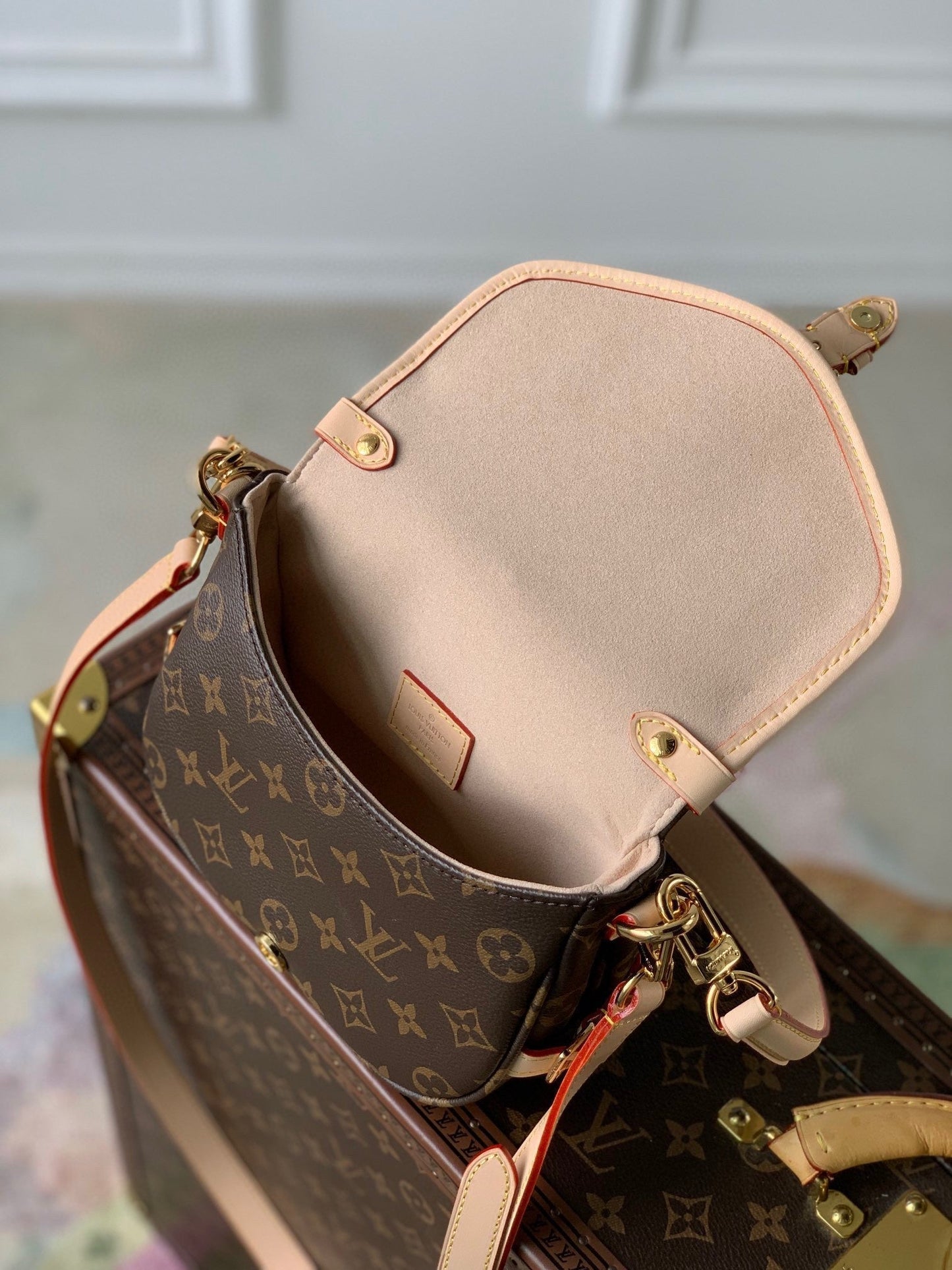 Lo Vu bb series, saddle bag, double shoulder straps